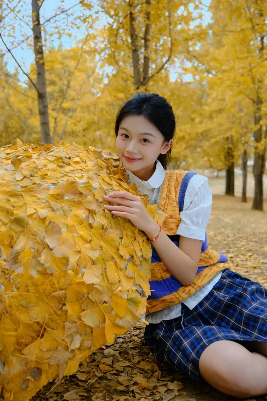 [YITUYU艺图语]2025.01.27 银杏少女 小番茄 - 艺图语